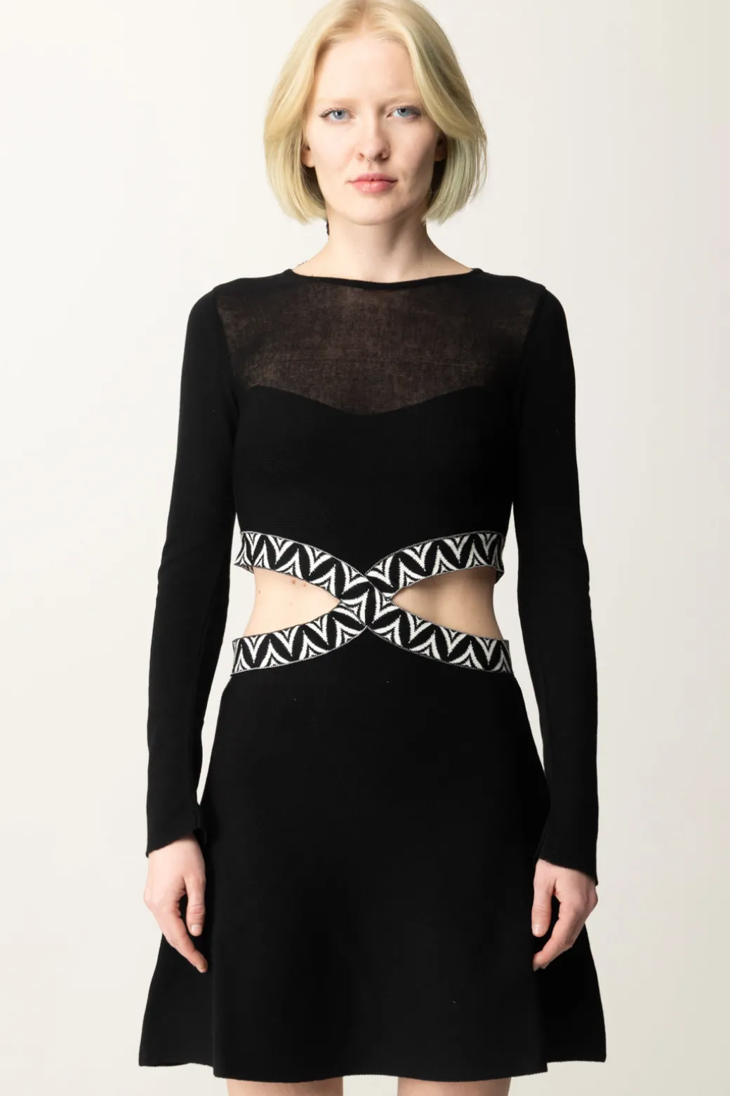 Donna Akep Abito Flare con Dettagli Cut-out Geometrici