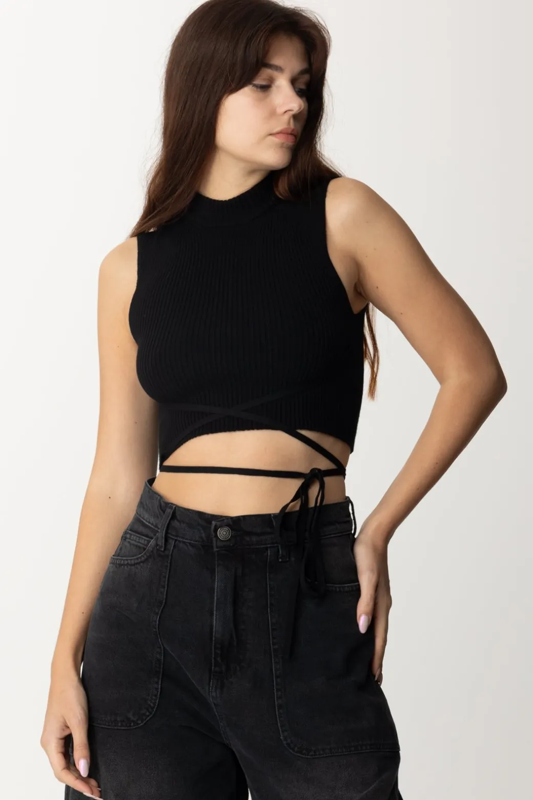 Donna Aniye By Top Crop con Criss-cross Jenna