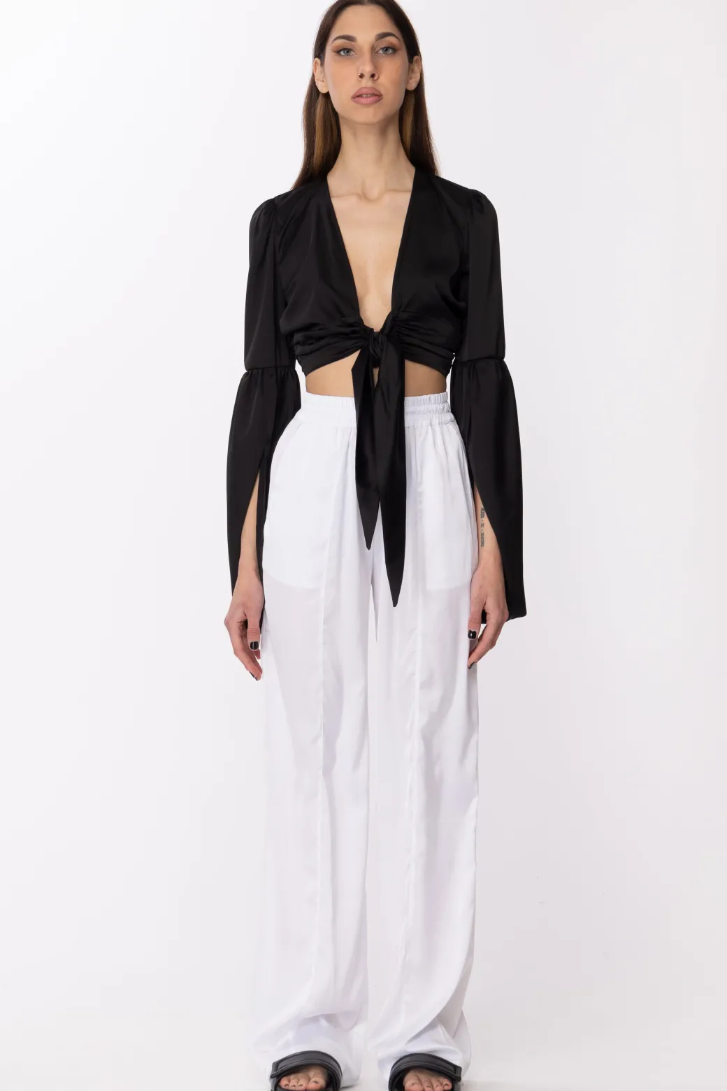 Donna Aniye By Top Eda con Nodo e Scollo a V
