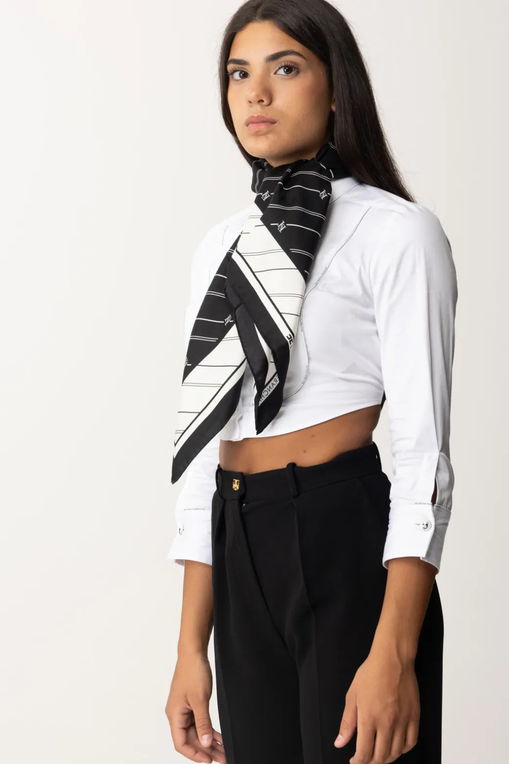 Donna Elisabetta Franchi Foulard In Seta a Righe Diagonali e Logo