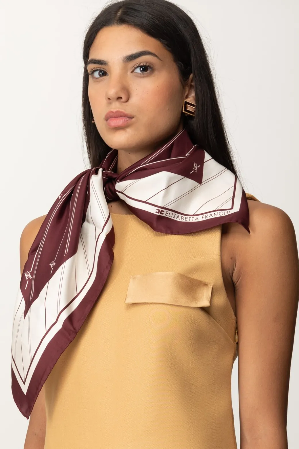 Donna Elisabetta Franchi Foulard In Seta a Righe Diagonali e Logo