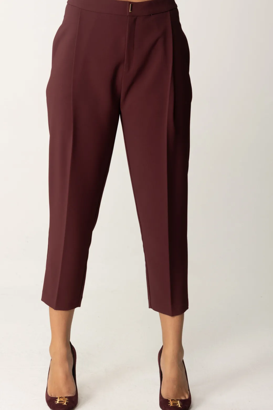 elisabetta_franchi_pantaloni_crop_con_pincesrouge_noir_2.webp Donna Elisabetta Franchi Pantaloni Crop con Pinces