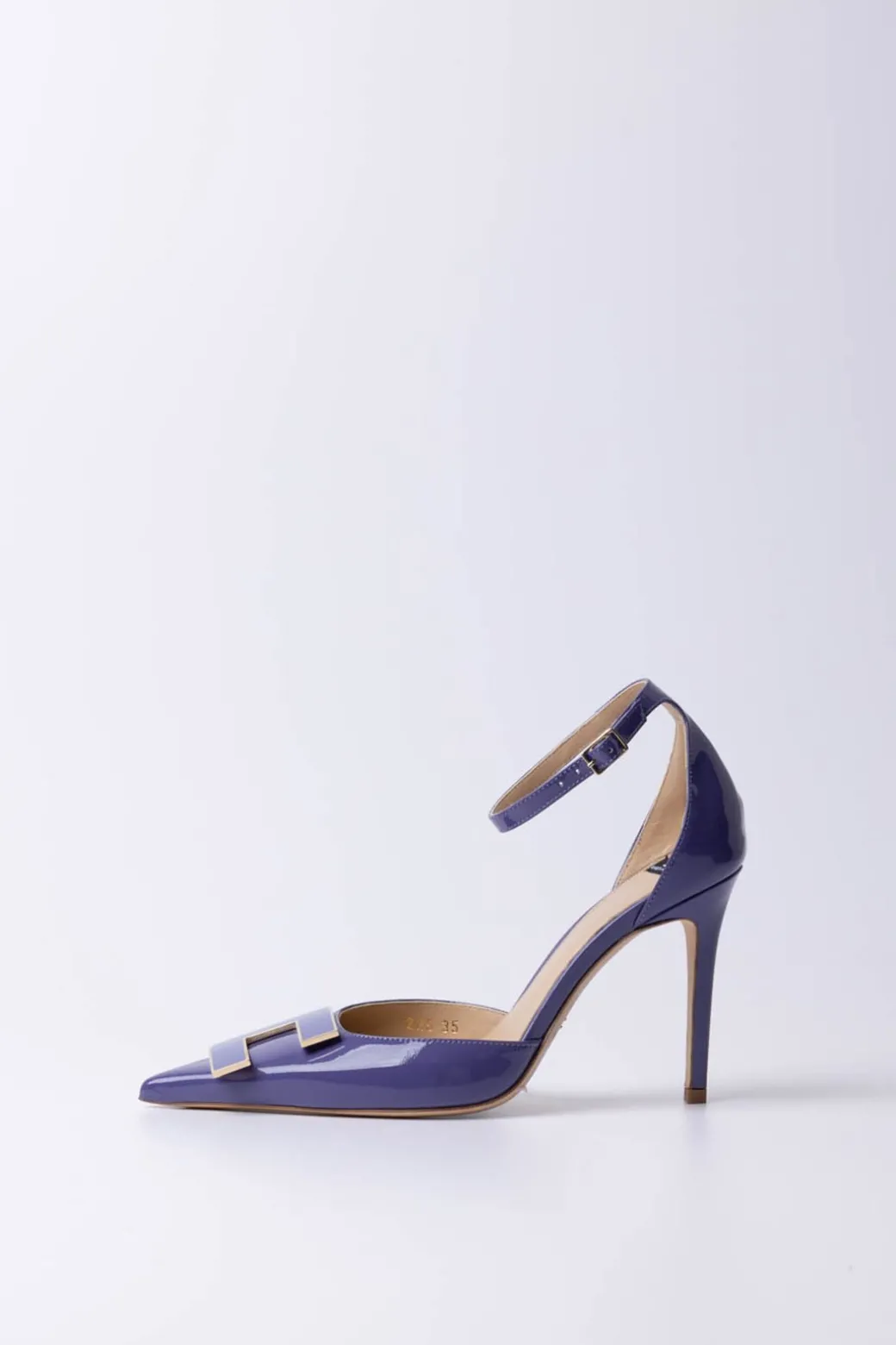 Donna Elisabetta Franchi Pumps In Vernice con Logo