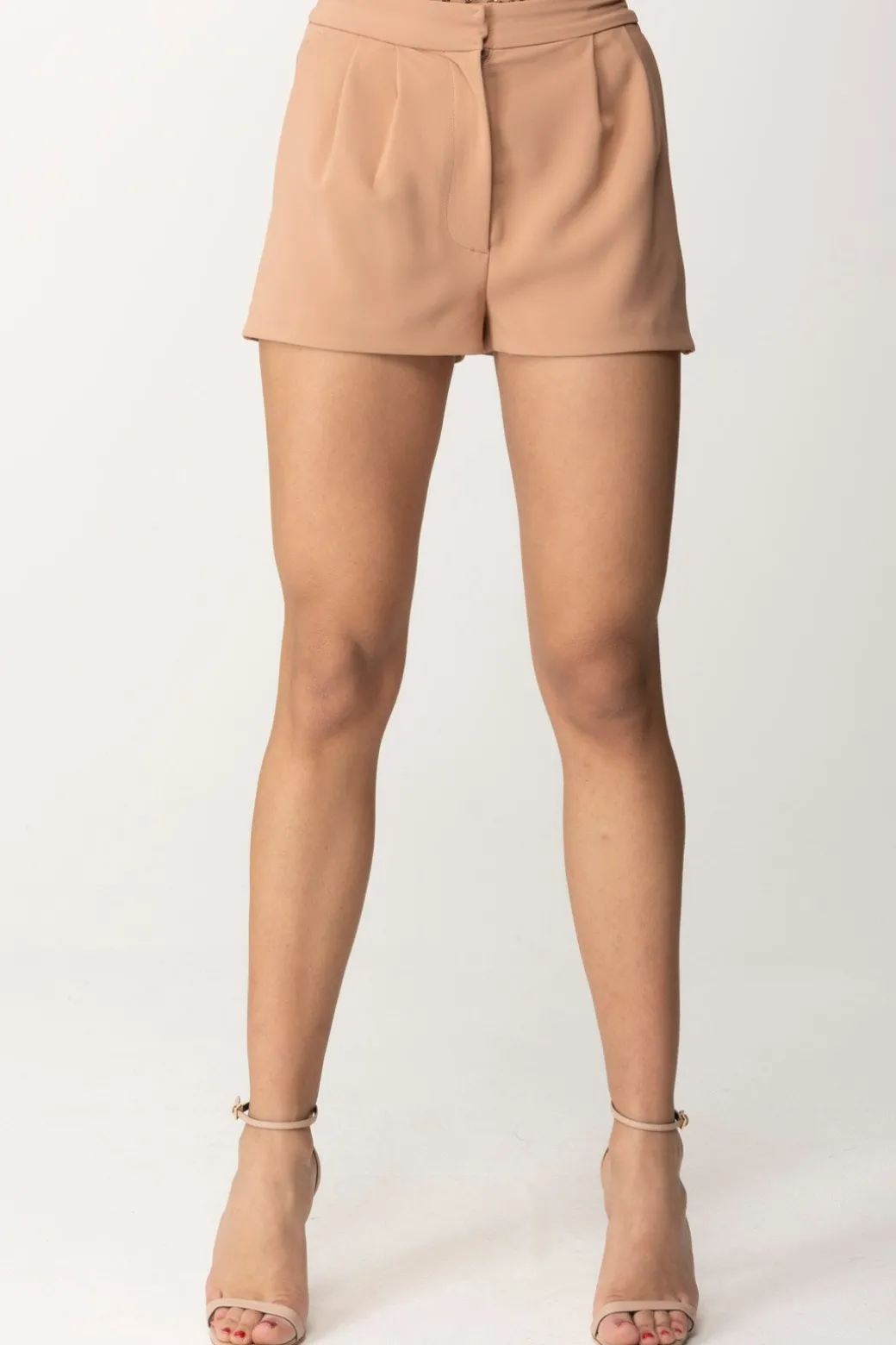Donna Elisabetta Franchi Shorts con Pinces