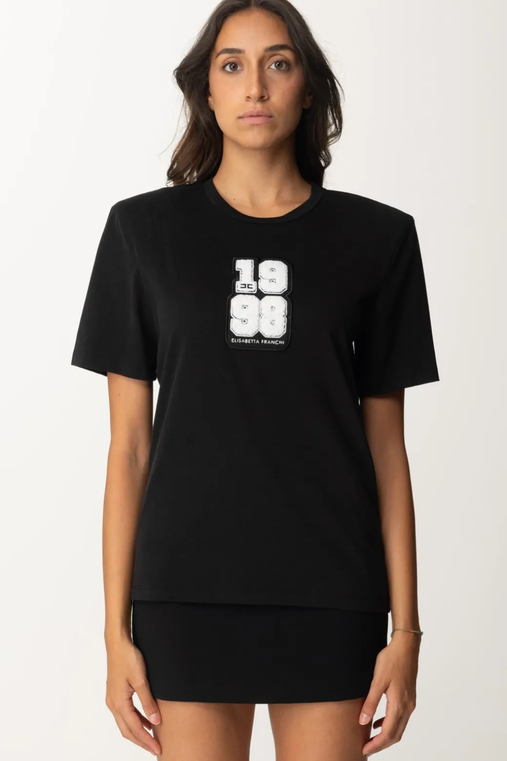 elisabetta_franchi_tshirt_con_patch_nero_2.webp Donna Elisabetta Franchi T-shirt con Patch 1998