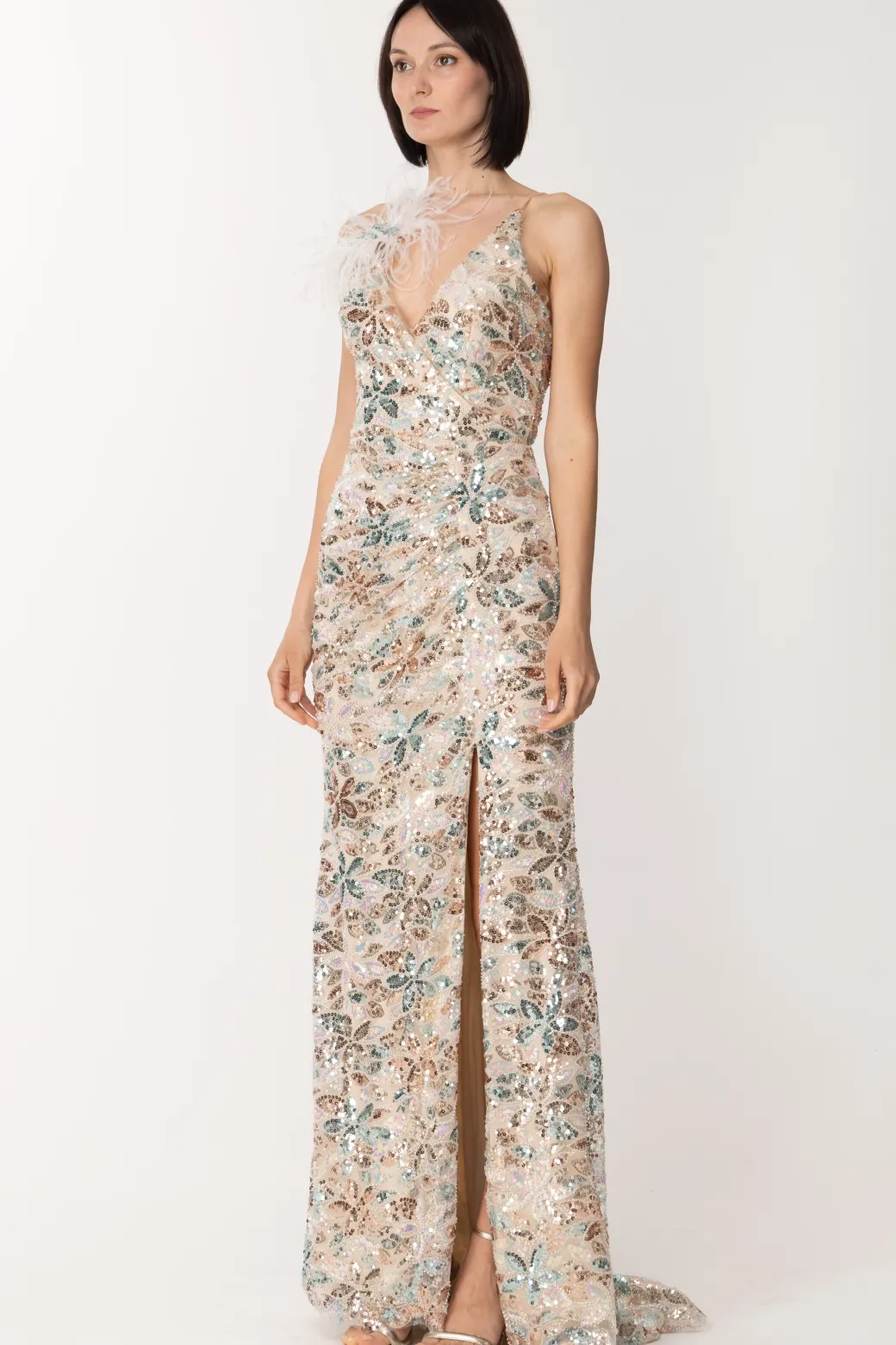 Donna Fabiana Ferri Abito Lungo con Paillettes e Accessorio Di Piume
