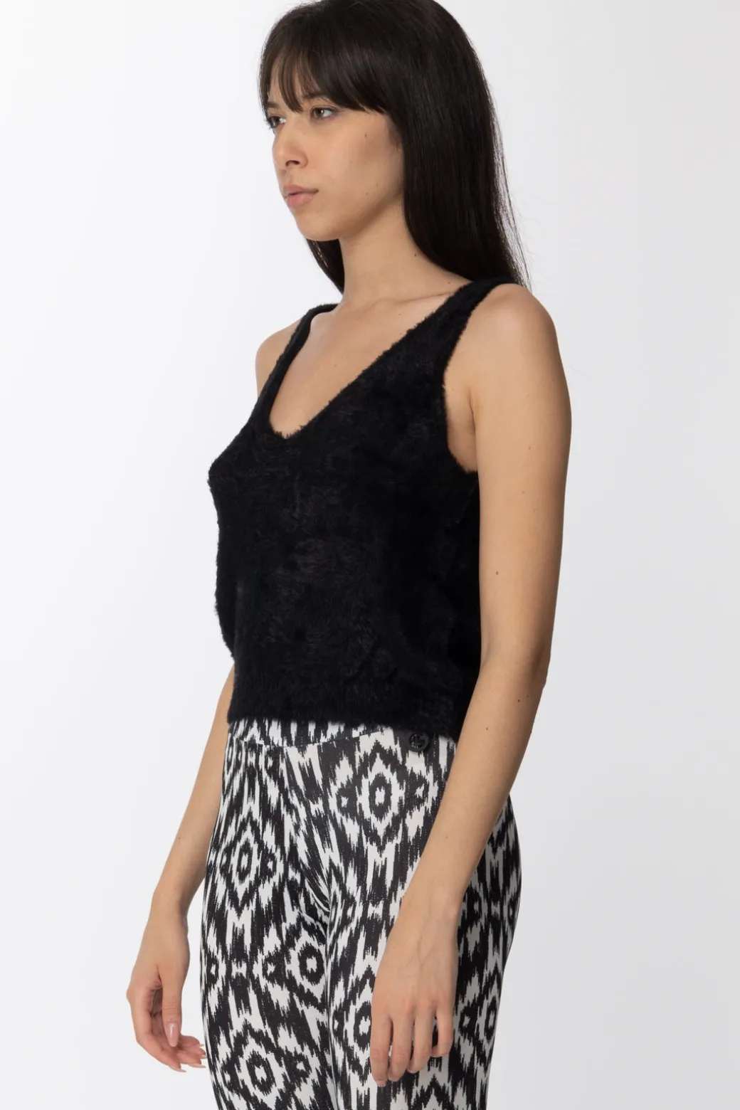 Donna Gaëlle Paris Crop Top Fluffy con Scollo a V