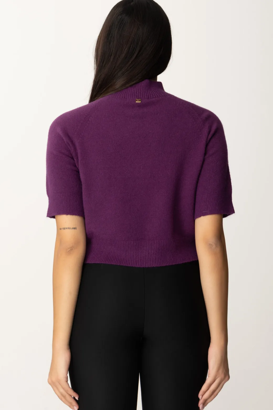 Donna Manila Grace Maglia Collo Alto Crop con Manica Corta