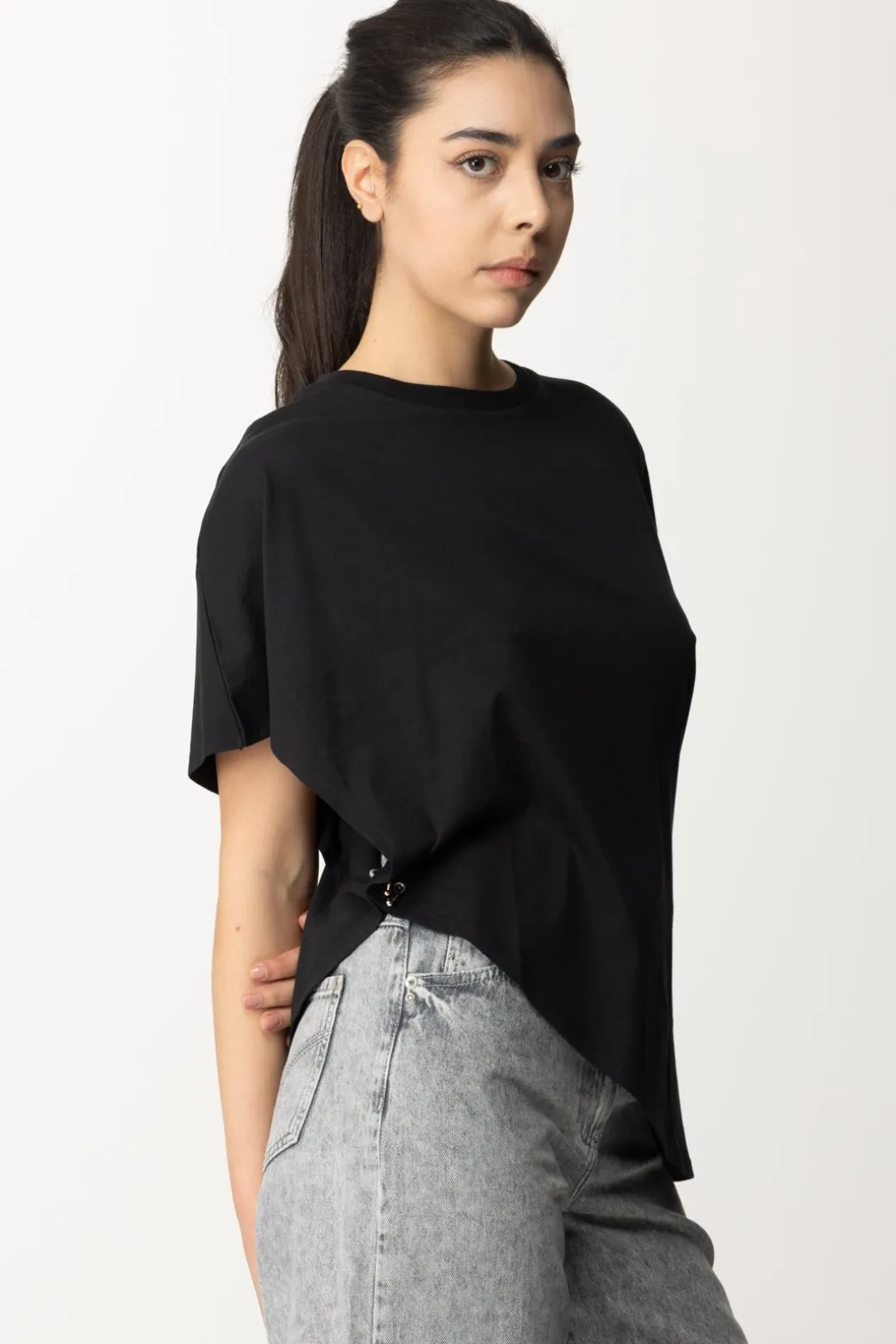 Donna Patrizia Pepe T-shirt Asimmetrica con Piercing