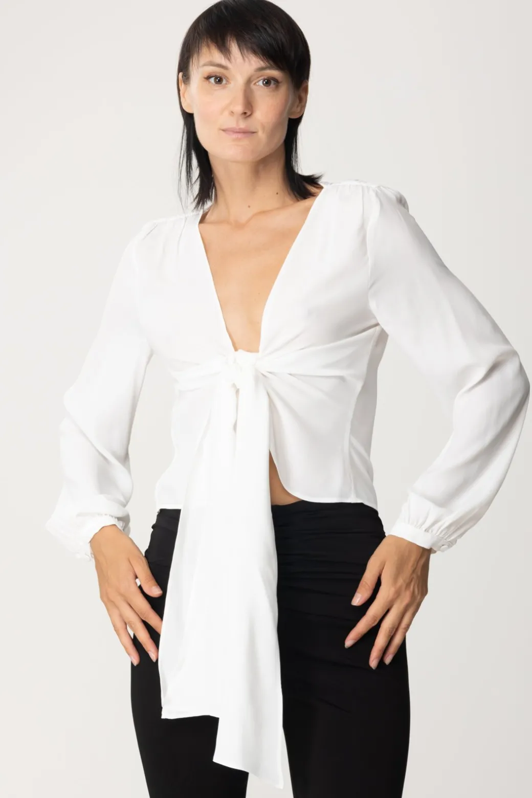 Donna Pinko Blusa con Nodo