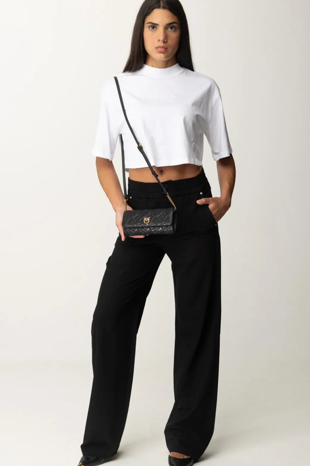 Donna Pinko T-shirt Crop Over con Ricamo Logo