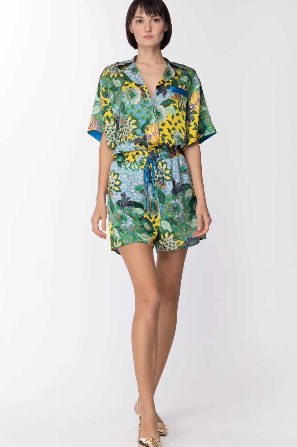 Donna Simona Corsellini Shorts con Fantasia Floreale