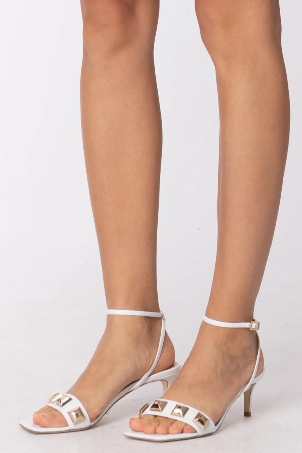 twinset_sandali_con_maxi_borchiegiglio_5.webp Donna Twin-set Sandali con Maxi Borchie