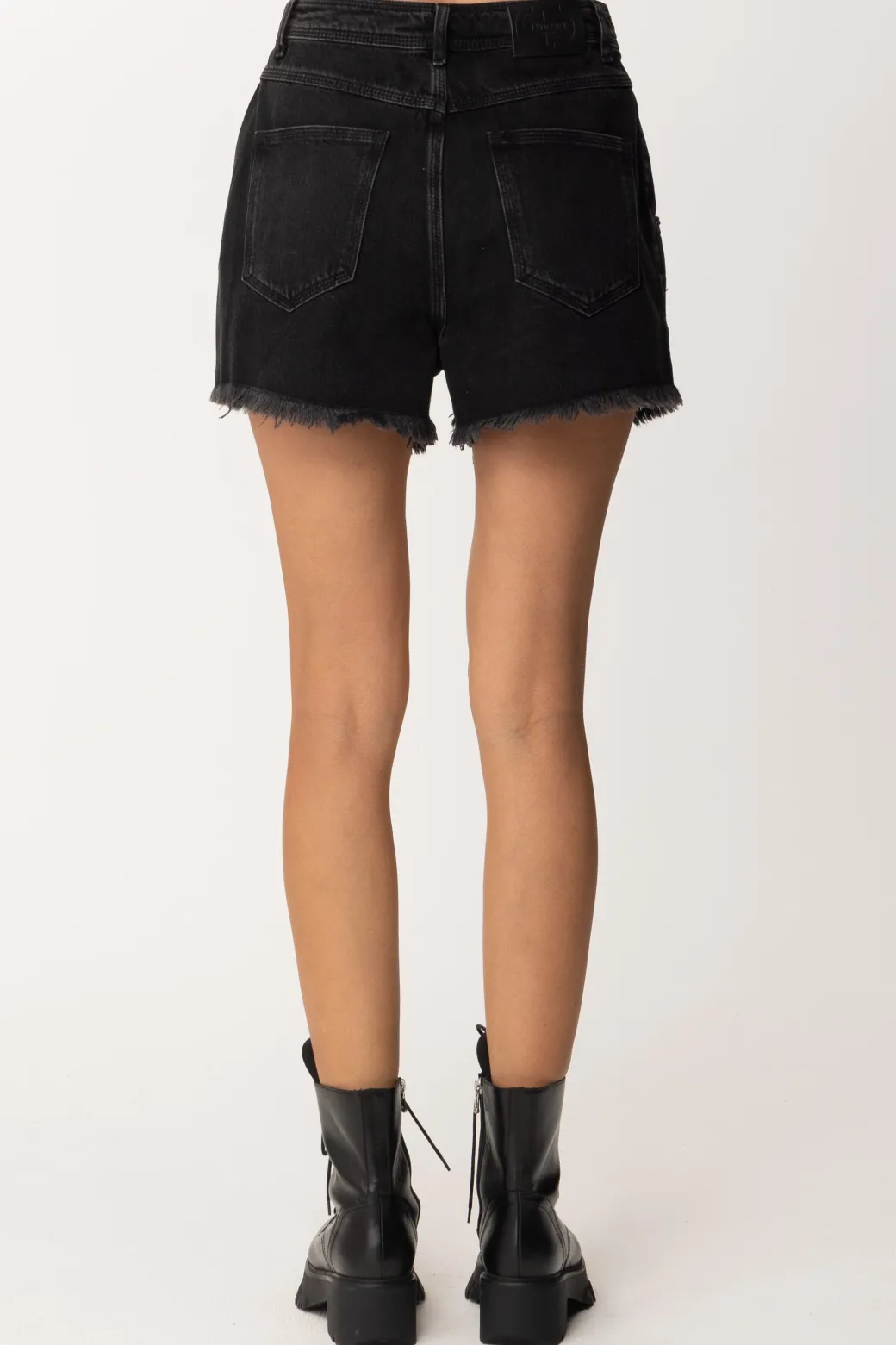 Donna Twin-set Shorts In Jeans con Taglio a Vivo