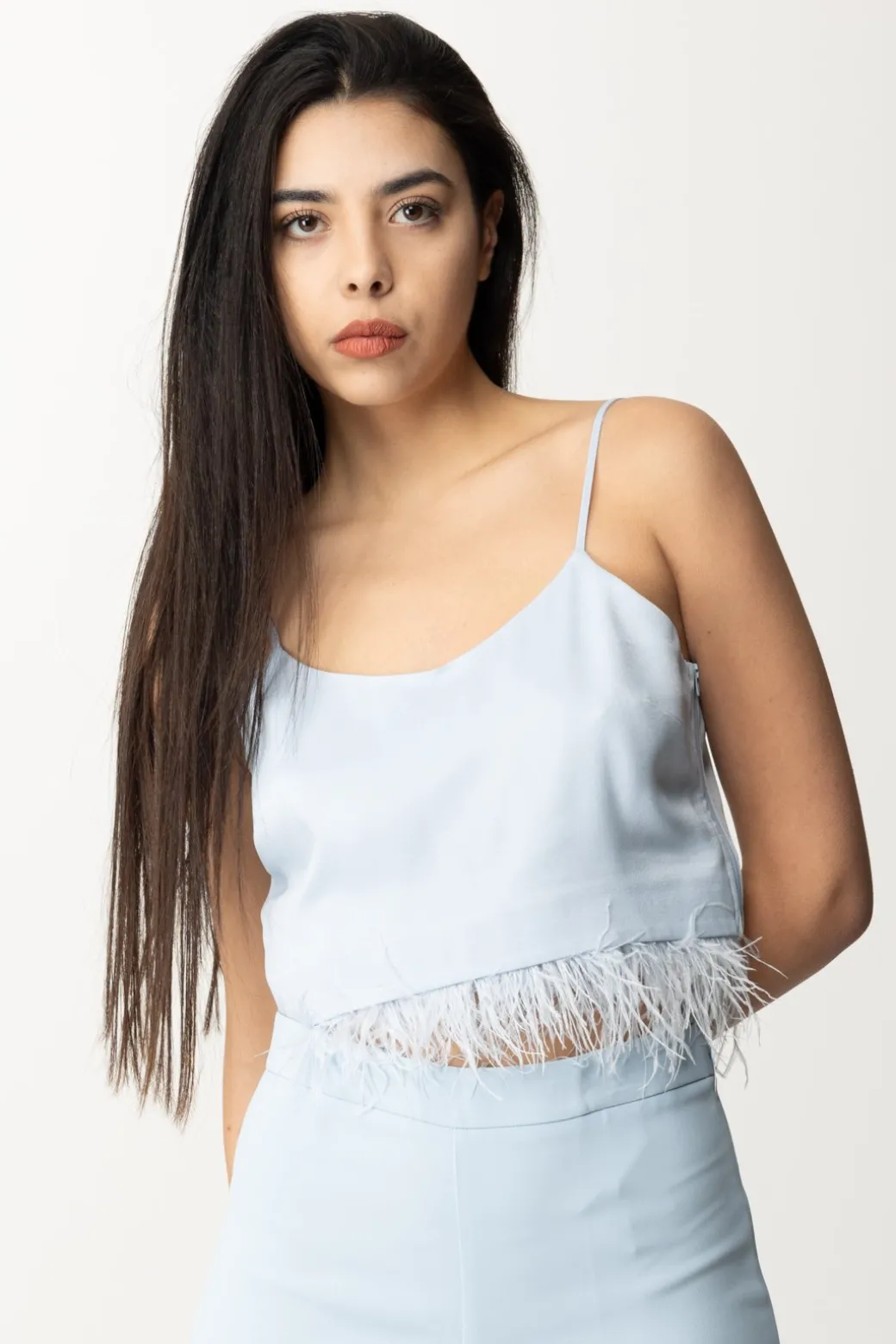 Donna Twin-set Top Crop In Raso con Piumette