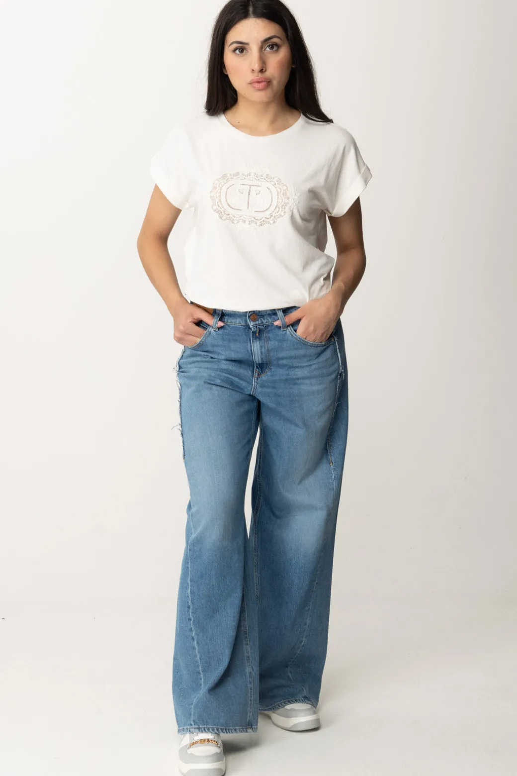 Donna Twin-set T-shirt con Ricamo Oval T In Pizzo
