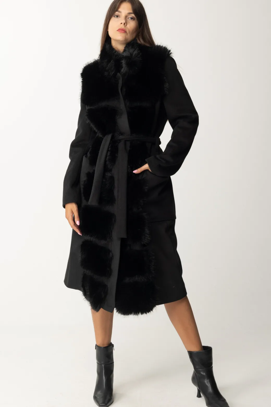 Donna Yes London Cappotto con Cintura In Vita e Inserti In Ecopelliccia
